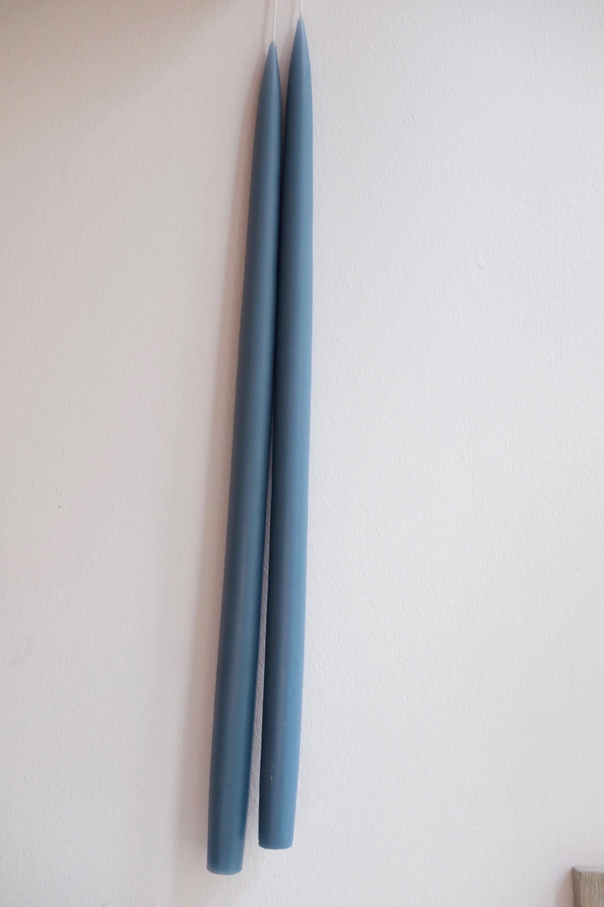 Hånddyppede kronelys • 45 cm • Blågrå - Image 3