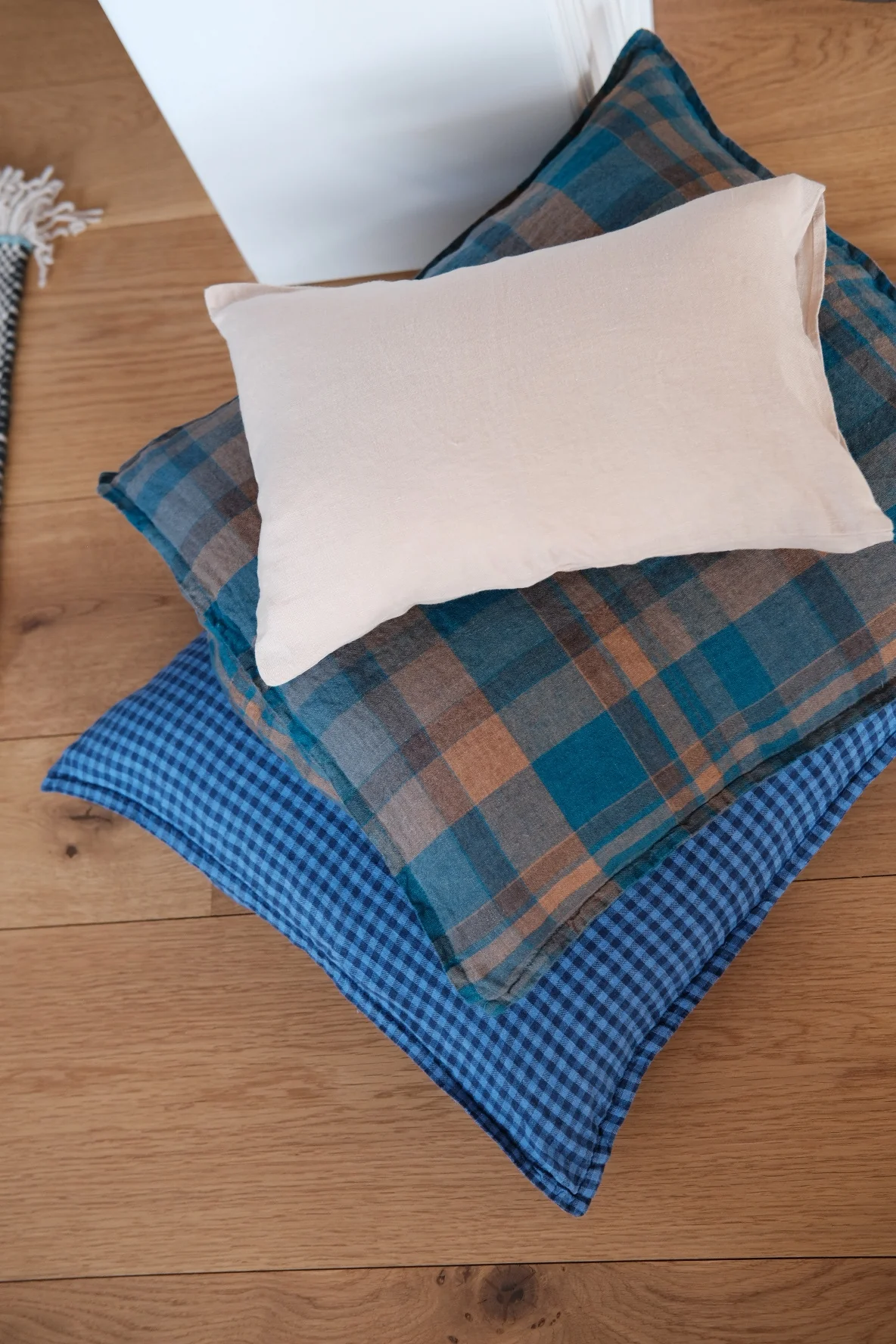 Pudevår • Hør • 50x50 cm • Tartan Bleu Paon - Image 4